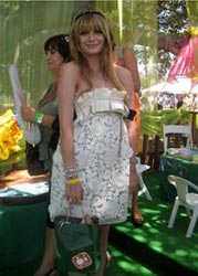 Stylish Mischa Barton with her Alternative Apparel (asi/34850) Earth Kit.